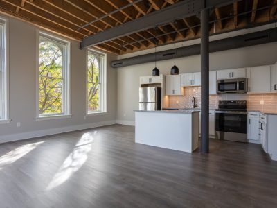 2BR-2BA-1216-SF-Living-Room-1-aspect-ratio-400-300